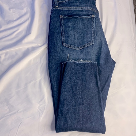 Old navy size 16 high rise straight jeans with button fly distressed - Picture 3 of 3